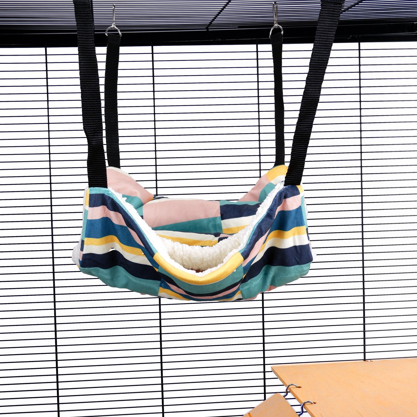Fluffy Lined Hammock With Pouch: Abstract Check
